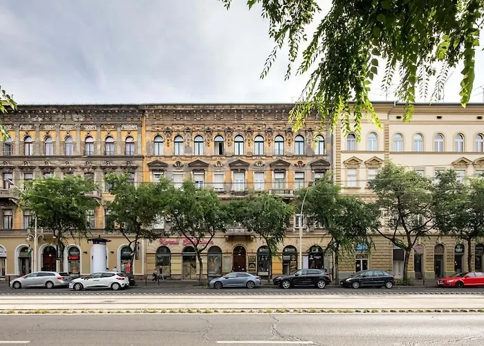 Cityscape Budget Omega Budapest